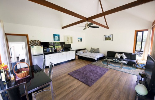 Nimbin Cabin | Nimbin Waterfall Retreat