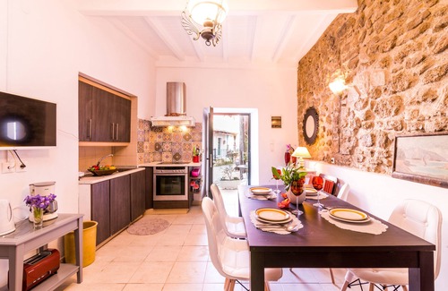 Aleimmatades Apartment | Nina's Traditional House by Estia