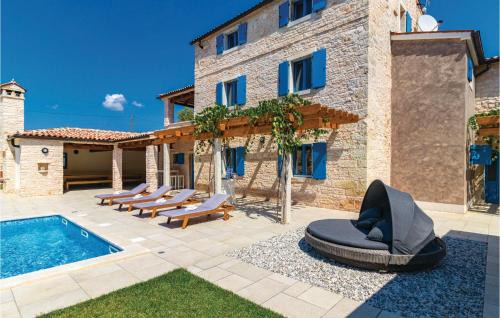 Bokordici House | Nine-Bedroom Holiday Home In Bokordici