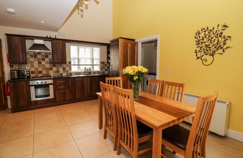 Dungarvan Cottage | NO. 3 AN SEANACHAI, family friendly in Dungarvan, County Waterford