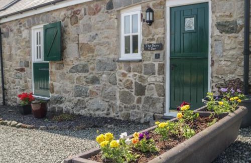 Capel Coch House | No 3 The Dairy