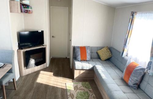 Cwm-y-glo Cabin | No 61 Brynteg Country & Leisure Retreat