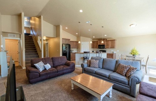Kuna Apartment | No Cleaning Fee! Kuna`s Ultimate Retreat – Game Rm
