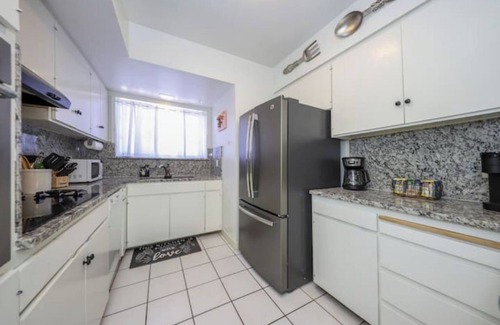 Miramonte House | No Cleaning Fee! Spacious Desert Retreat w/Jacuzzi/Private Pool/Fireplace