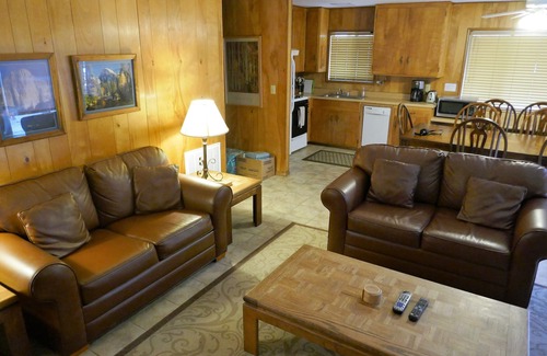 North Wawona House | NO PARK RESERVATIONS NEEDED! INSIDE THE PARK! A/C, HUGE DECK, ROCK FIREPLACE!