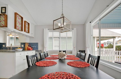 Kure Beach House | No Worries in Kure - Families Welcome! Private HEATED Pool 4 BD/3 BR Sleeps 13