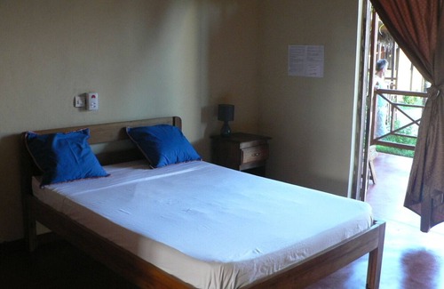 Ambondrona Bed & Breakfast | nofy villa next to the PalmBeach crossing in Ambondrona