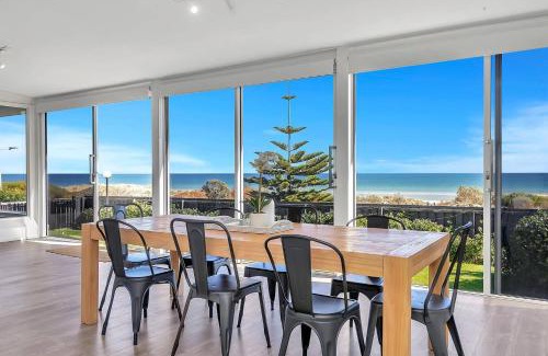 Grange House | Norfolk on the Esplanade - Steps to Grange Beach