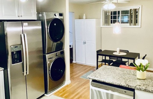 North Bethesda House | North Bethesda Gem 5 Minutes From Metro