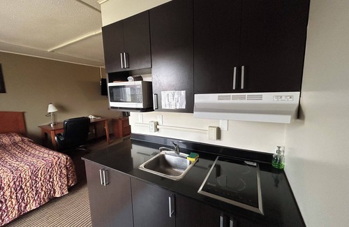 Valleyview Hotel | Northern Lights Inn & Suites