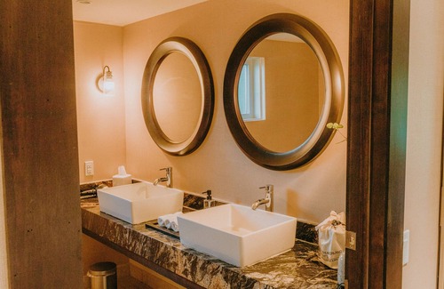 Alnwick/Haldimand Hotel | Northumberland Heights Wellness Retreat & Spa