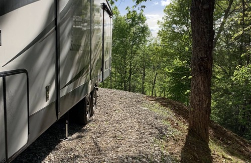 East Bernstadt RV Rental | Norwood campground