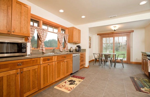 Woodinville House | Nothing But "5" Stars * Discover Woodinville * Washington's Wine Country