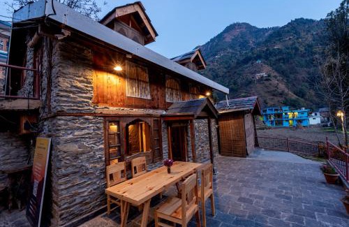 Chamba House | NotOnMap - H2O House