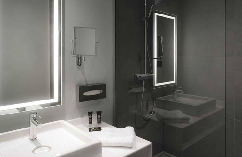 La Pierre-Heuze Hotel | Novotel Caen Cote De Nacre