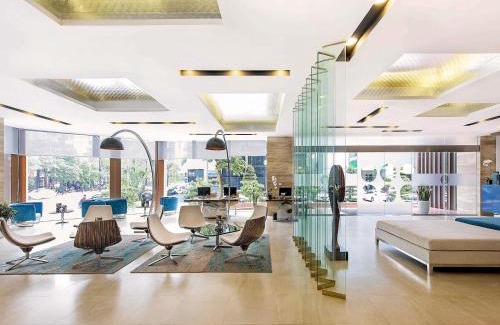 Dich Vong Hau Hotel | Novotel Suites Hanoi