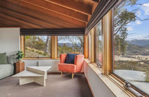 Crackenback House | Nowhere Lodge