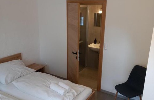 Moederbrugg House | NRV twee-persoonskamer met gemeenschappelijke keuken