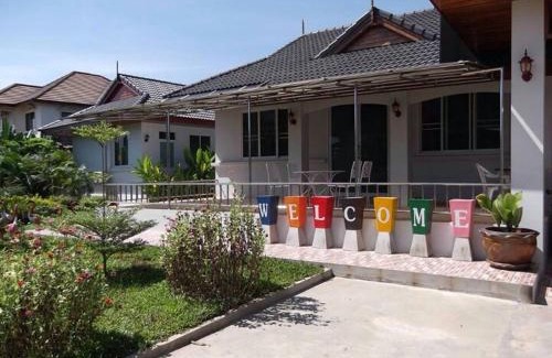 Si Bun Rueang Bed & Breakfast | Nuch's Apple Guest House