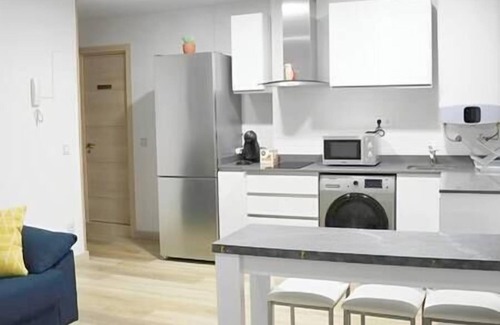 San Lazaro y Otero Apartment | Nuevo: Wifi+ 12 min Ayto + 4 Habs Dobles + Parking