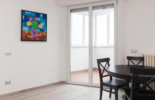 Milan Apartment | Nuovissimo Attico 17esimo Piano, 10 Posti Letto