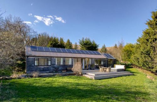 Loch Tay House | Oak Cottage and Hot Tub, Loch Tay