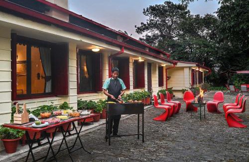 Bhowali Villa | Oak Lodge 5BD Vintage Home