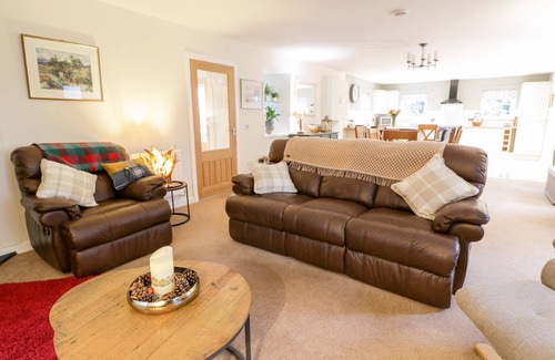 Bankend Cottage | OAKBANK, family friendly, country holiday cottage in Annan