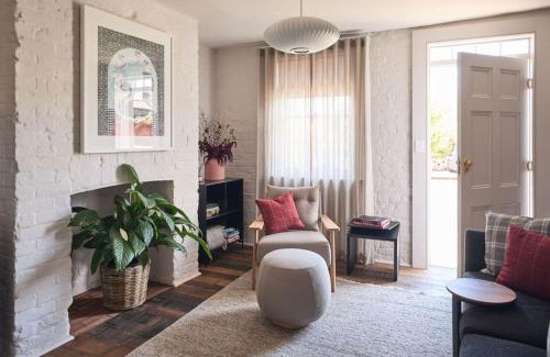 Launceston CBD House | Oakden-The Workers Cottage-Architectural city stay