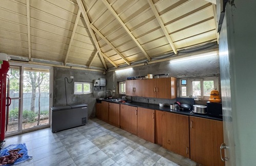 Chevella Cottage | Oakridge Cottages 5BR with Pool by Homeyhuts