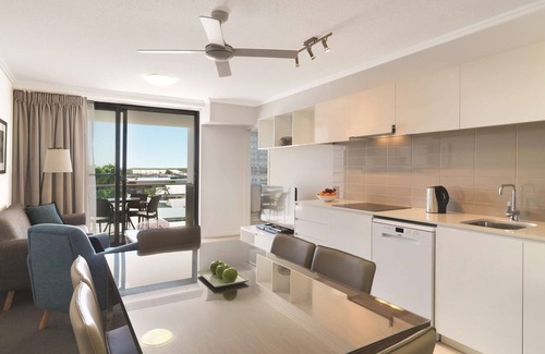 Mackay Hotel | Oaks Mackay Carlyle Suites