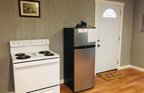 Saint Joe Cabin | Oakwood Cabin 15min to Buffalo Point