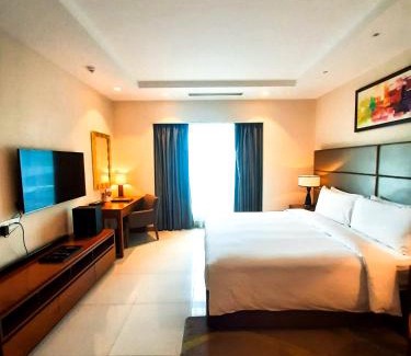 Nanakram Guda Hotel | Oakwood Residence Kapil Hyderabad