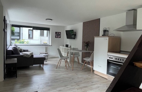 Laar House | Oase im Grünenhinterhof, EG, Ruhe, Terrasse, Carport, Free Paytv, Kaffee&tee,