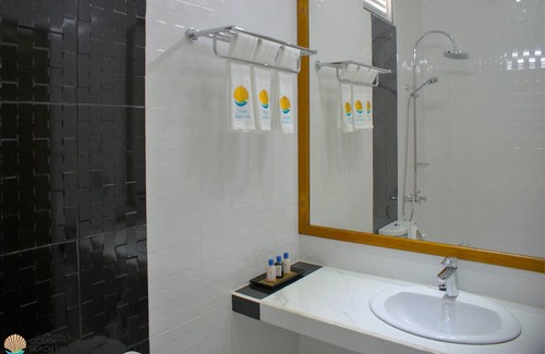 Hangnaameedhoo House | Ocean Beach Inn - Maldives