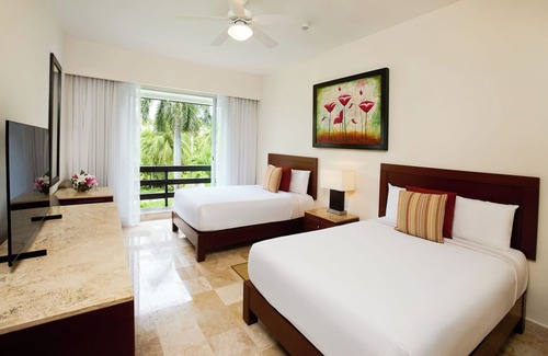 Playa Diamante Resort | Ocean Breeze Acapulco