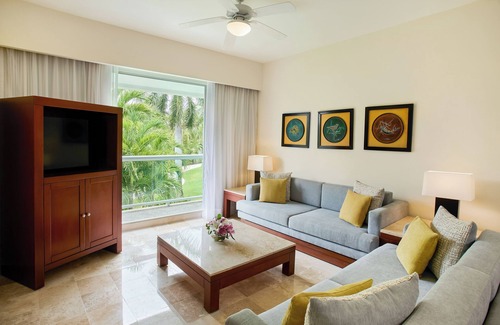 Playa Diamante Resort | Ocean Breeze Acapulco