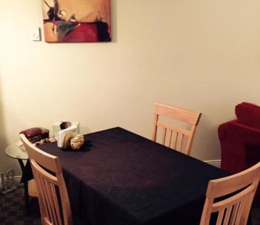 Lower Lonsdale Bed & Breakfast | Ocean Breeze Executive Bed and Breakfast