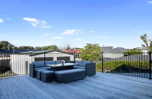 Foxton Beach House | Ocean Breeze - Foxton Beach Holiday Home