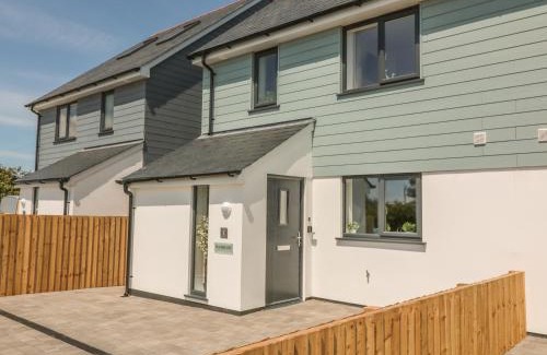 Marazion House | Ocean Breeze