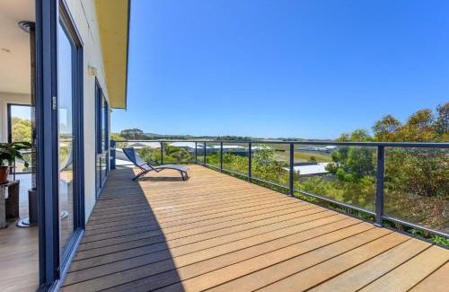 Kilcunda House | Ocean & Country Views, Spa, Pets Welcome, Fireplace - Your Ocean Oasis 10 minutes to Phillip Island