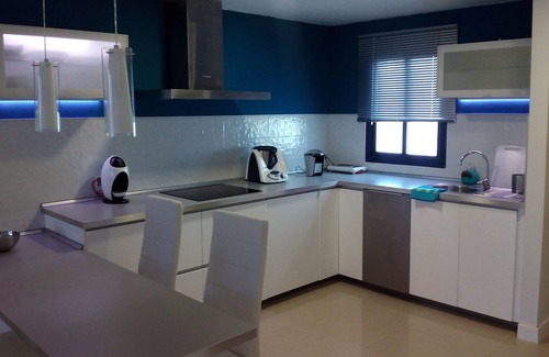 Puerto Lajas Condo | Ocean front apartment (WiFi + A/C)