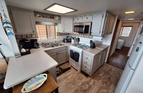 Smith River Apartment | Ocean Front Cabin 14 w Jacuzzi Gorgeous Views