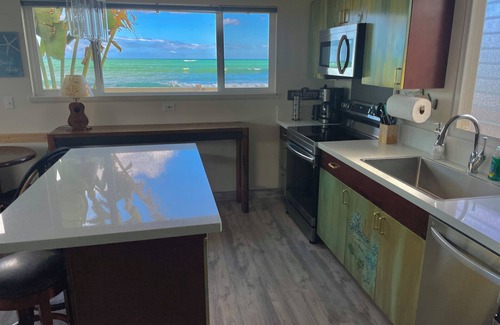 Ewa House | Ocean front house🏖️🏄right on the Beach!WiFi. Free Parking