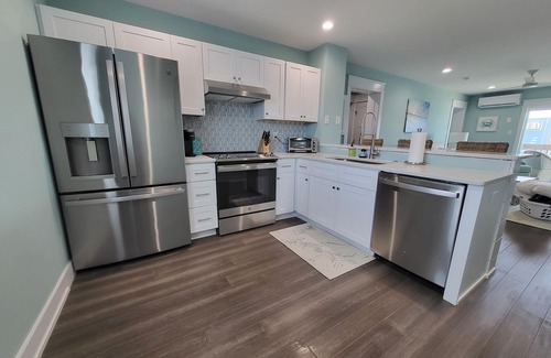 McCutcheon Field Condo | Ocean Front 2 Bed/2 Bath Condo