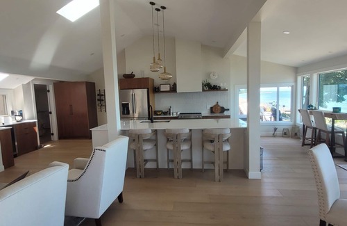 Union Bay House | Ocean Lovers Beach Home.