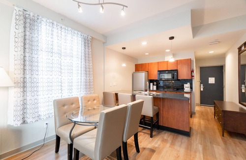 White Rock Hotel | Ocean Promenade Hotel