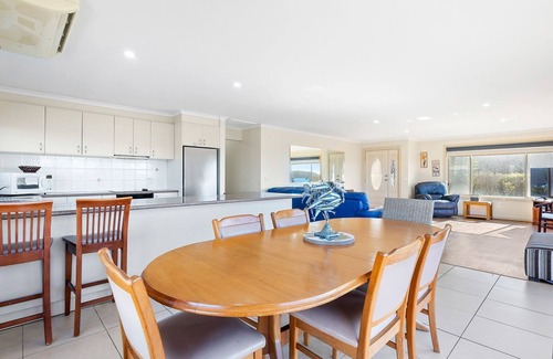 Batehaven Villa | Ocean's Edge at Batehaven