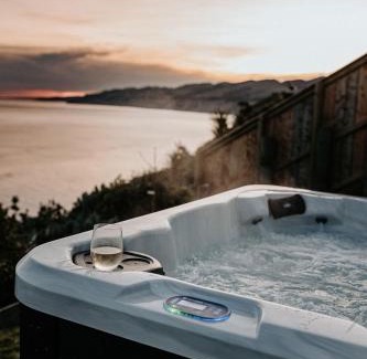 Hurunui District House | Ocean View Bach