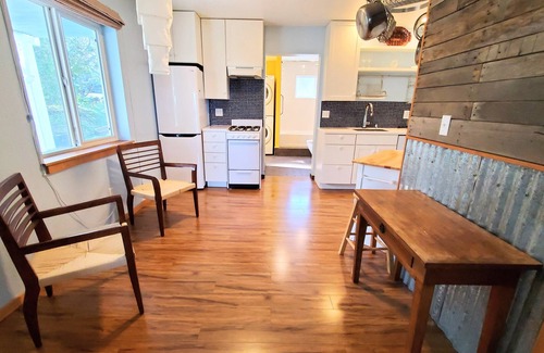 Kodiak House | Ocean view modern guest suite with private beach access